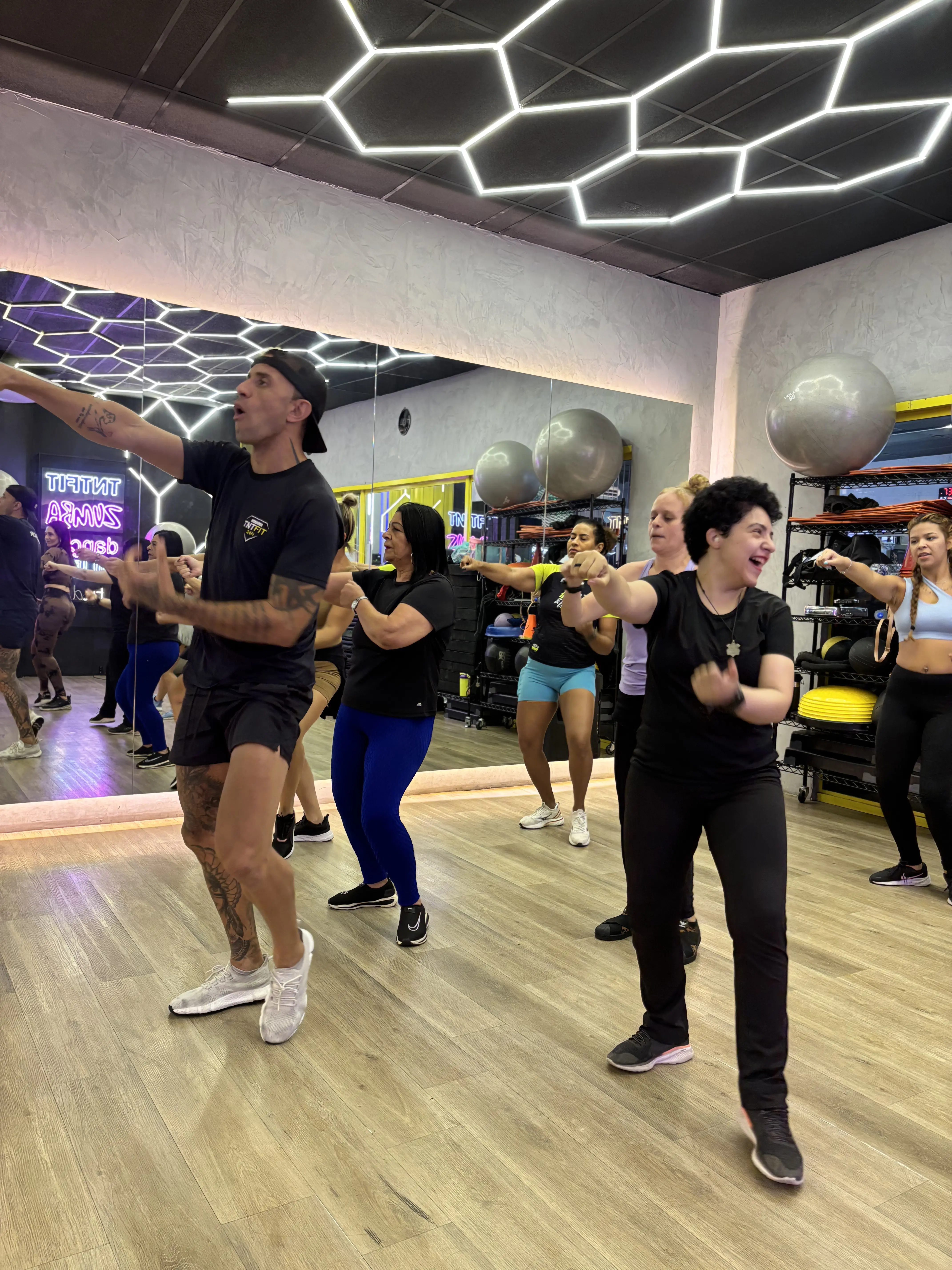 FitDance na TNTFIT